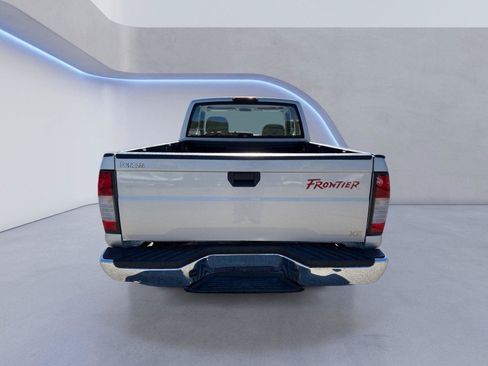 Used 1998 Nissan Frontier XE RWD image 4
