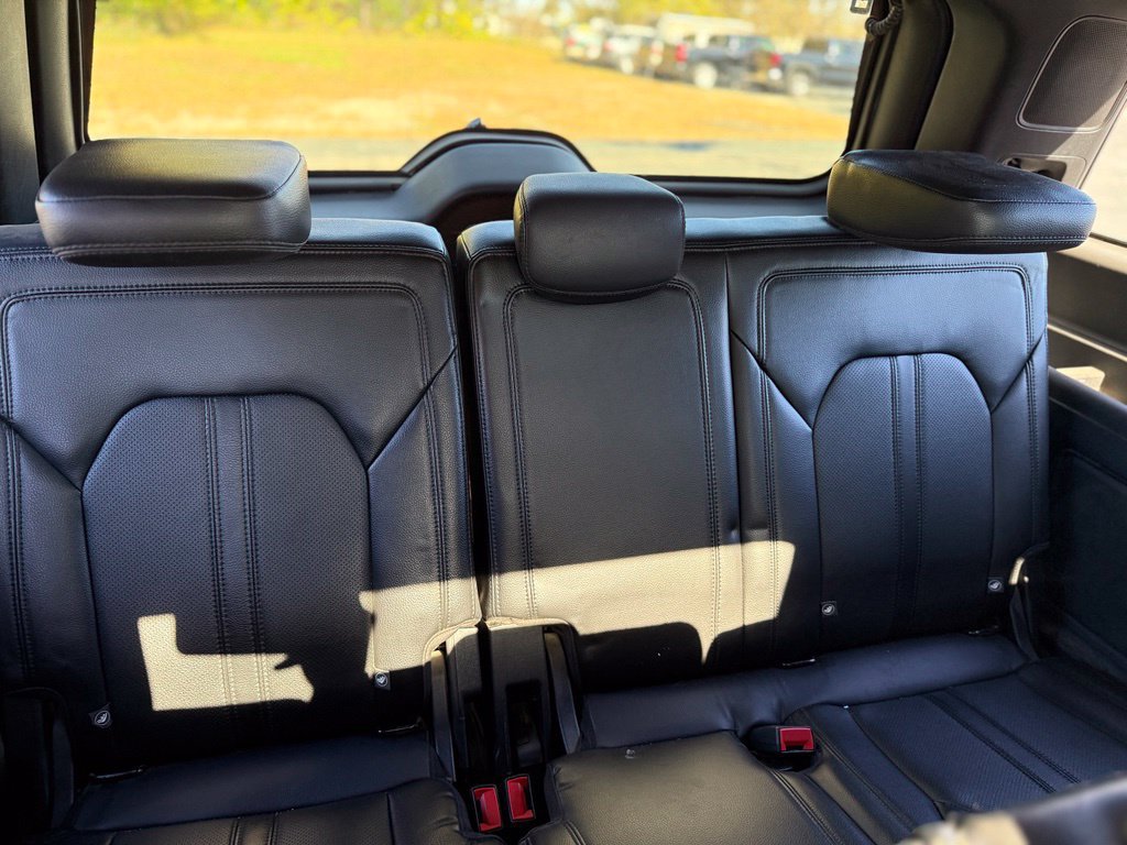 Used 2020 Ford Expedition Limited AWD/4WD image 13