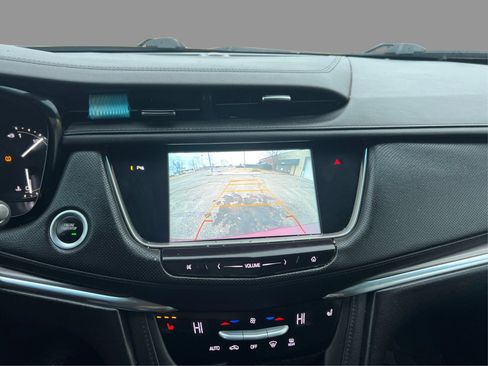 Used 2017 Cadillac XT5 Luxury w/ Driver Awareness Package FWD image 30