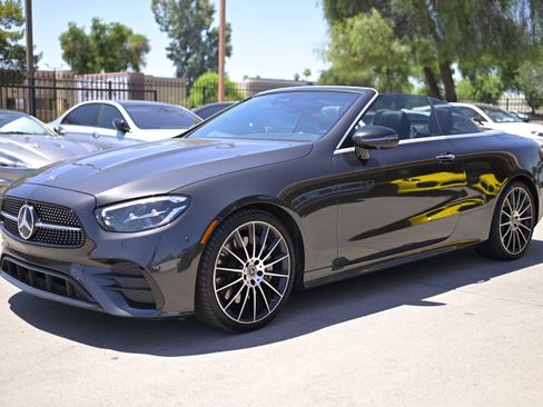 Used 2023 Mercedes-Benz E 450 Cabriolet image 1