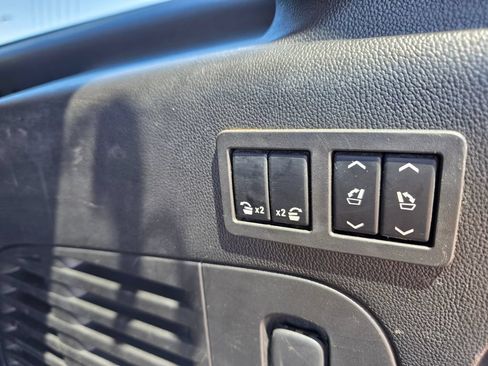 Used 2015 Chevrolet Suburban LTZ AWD/4WD image 24