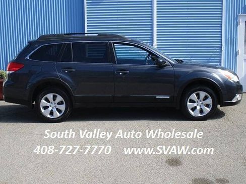 Used 2011 Subaru Outback 2.5i Limited AWD/4WD image 5