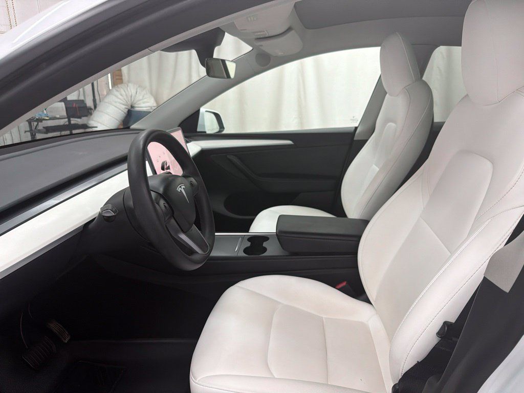 Used 2022 Tesla Model Y Long Range AWD/4WD image 12