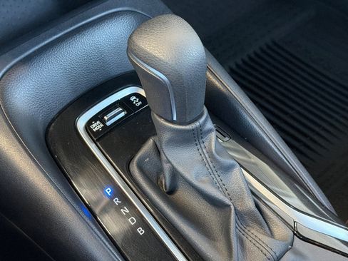 Used 2025 Toyota Corolla SE image 19