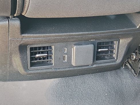 Used 2025 Chevrolet Silverado 1500 LT AWD/4WD image 15