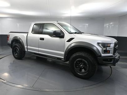 Used 2017 Ford F150 Raptor w/ Equipment Group 801A Mid