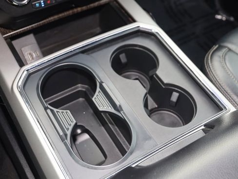 Used 2020 Ford F250 Lariat w/ Lariat Value Package image 30