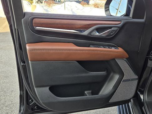 Used 2024 GMC Yukon Denali Ultimate image 11