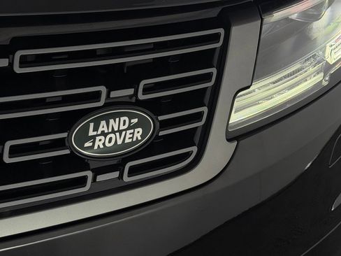 Used 2025 Land Rover Range Rover Sport SE AWD/4WD image 12