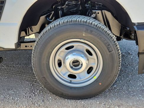 New 2026 Ford F250 XL w/ FX4 Off-Road Package image 14