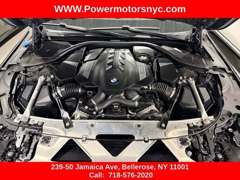 Used 2021 BMW 750i xDrive w/ Executive Package AWD/4WD image 14