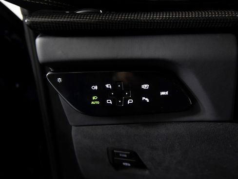 Used 2025 Ferrari Purosangue image 18