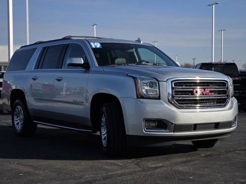 Used 2019 GMC Yukon XL SLT w/ Open Road Package image 23