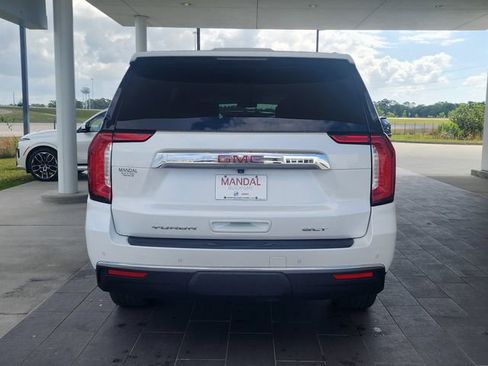 Used 2022 GMC Yukon XL SLT w/ SLT Premium Package image 7