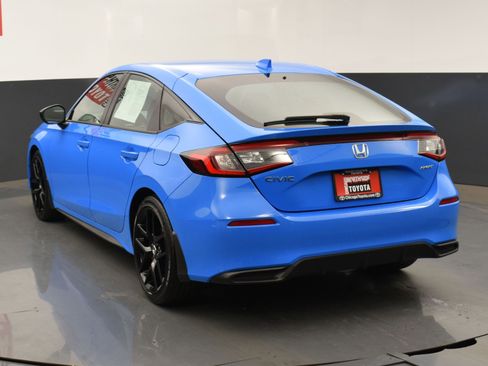 Used 2023 Honda Civic Sport image 3