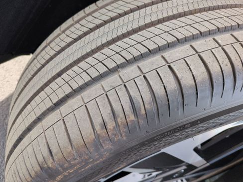 Used 2026 Hyundai Ioniq 9 Limited image 12