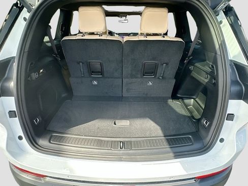 New 2025 Jeep Grand Cherokee L Limited w/ Luxury Tech Group II image 30