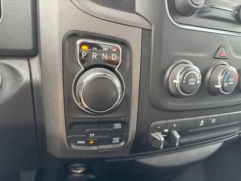 Used 2018 RAM 1500 Express AWD/4WD image 16