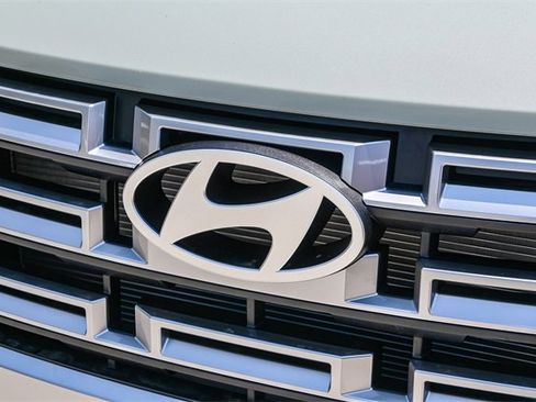 New 2025 Hyundai Santa Cruz SE image 11