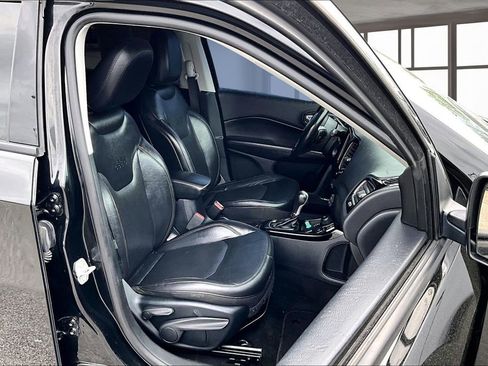 Used 2018 Jeep Compass Limited AWD/4WD image 7