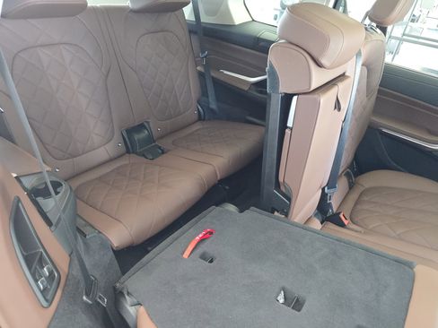 Used 2024 BMW X7 xDrive40i w/ Executive Package image 20