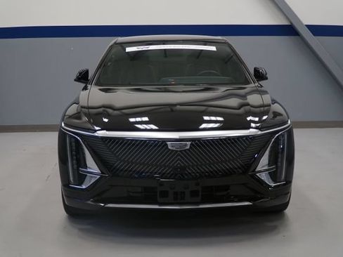 Certified 2024 Cadillac Lyriq Tech w/ Driver Assist Package AWD/4WD image 10