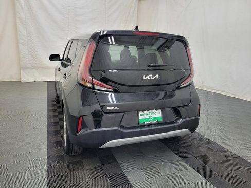 Used 2025 Kia Soul LX w/ LX Technology Package image 6