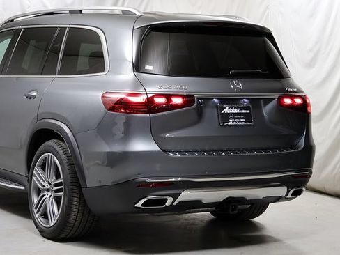 Certified 2026 Mercedes-Benz GLS 450 4MATIC image 8