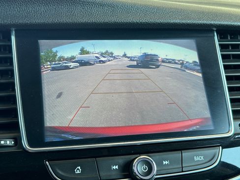 Used 2018 Buick Encore Essence image 19