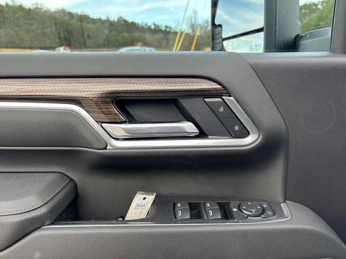 New 2026 Chevrolet Silverado 3500 LT w/ Convenience Package image 13