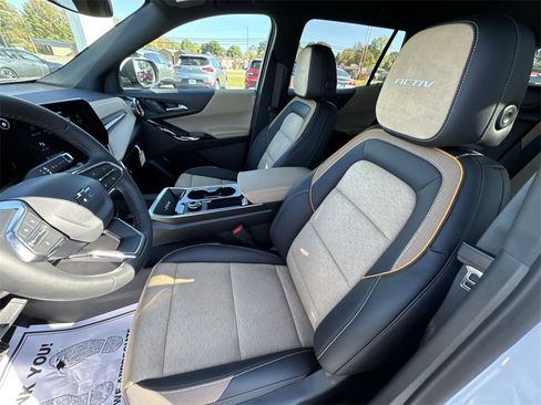New 2026 Chevrolet Equinox ACTIV w/ Convenience Package III image 11