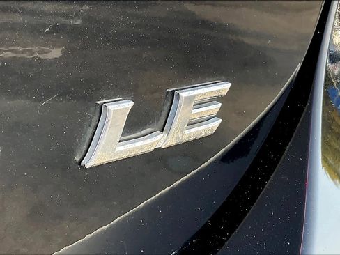 Used 2019 Toyota Camry LE image 9