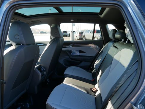 New 2026 Volkswagen Tiguan SE R-Line image 6