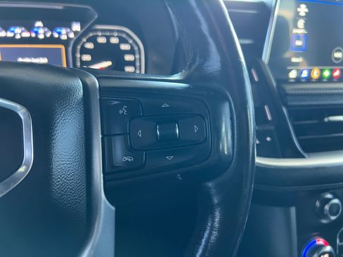 Used 2021 GMC Yukon SLT w/ SLT Premium Package image 18