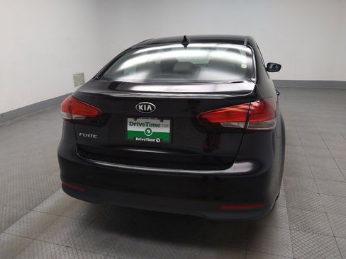 Used 2017 Kia Forte LX FWD image 6