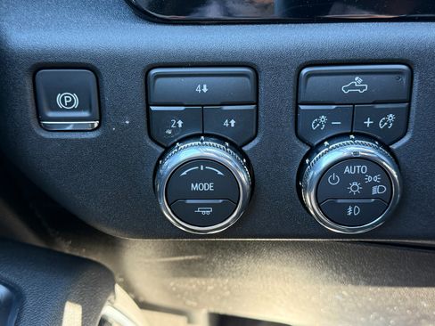 New 2026 GMC Sierra 3500 SLE w/ Preferred Package image 28