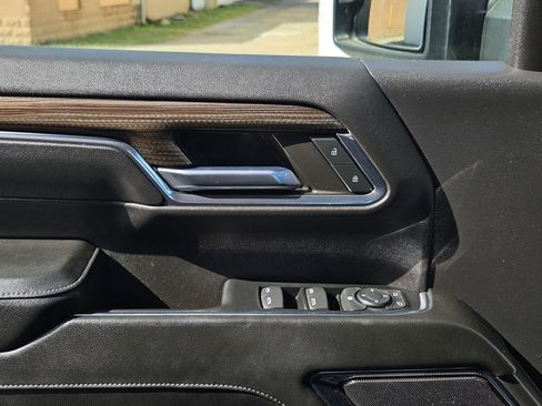 Used 2024 Chevrolet Silverado 2500 LT image 26