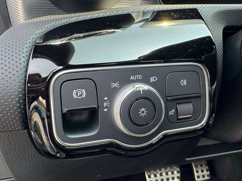 Used 2022 Mercedes-Benz A 220 4MATIC image 27