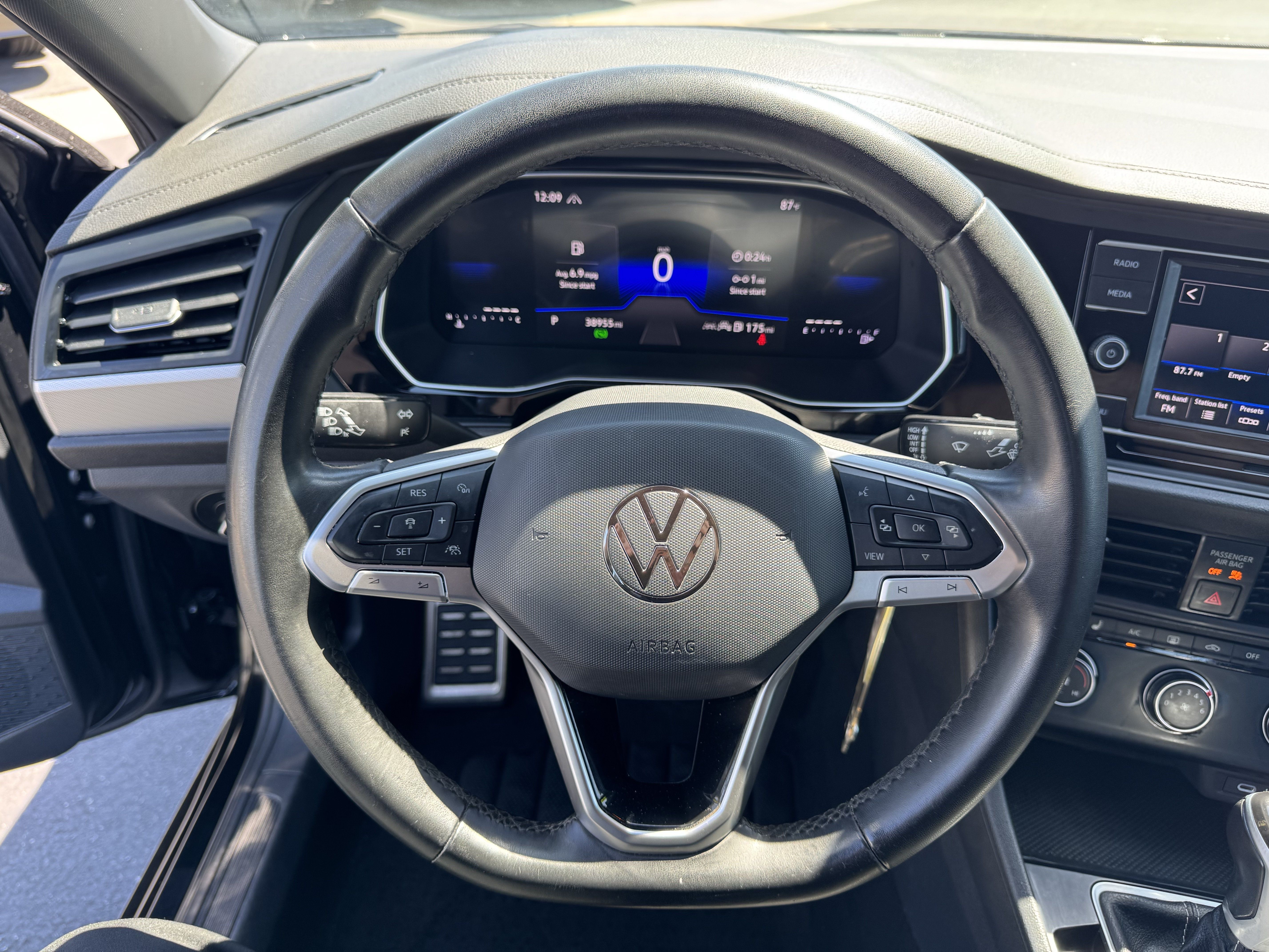 Used 2024 Volkswagen Jetta Sport FWD image 18