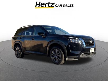 Used 2025 Nissan Pathfinder SV