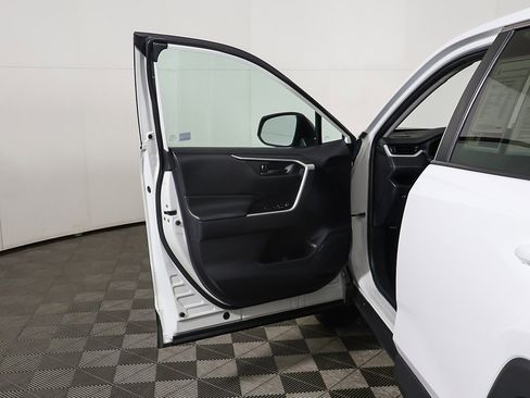 Used 2024 Toyota RAV4 LE image 15