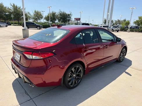 Used 2026 Toyota Corolla SE w/ SE Package FWD image 5