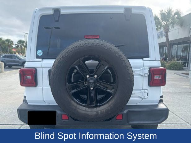 Used 2021 Jeep Wrangler Unlimited Sahara AWD/4WD image 5