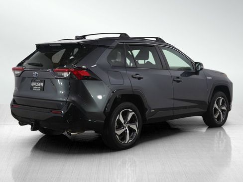 Used 2021 Toyota RAV4 SE w/ Weather & Moonroof Package image 5