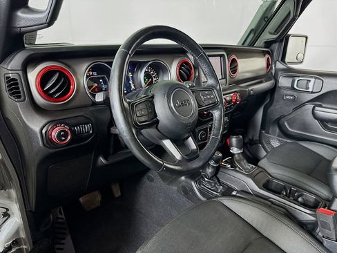 Used 2020 Jeep Gladiator Sport w/ Quick Order Package 24S AWD/4WD image 9