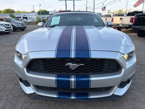 Used 2017 Ford Mustang Premium image 3