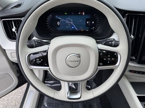 New 2026 Volvo XC60 B5 Ultra w/ Protection Package Premier image 18