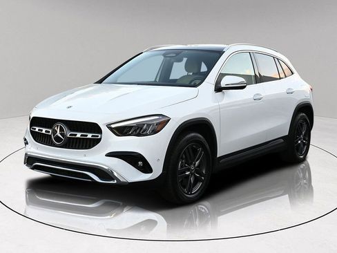 Certified 2025 Mercedes-Benz GLA 250 image 3