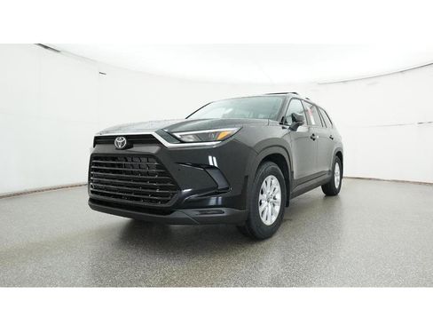 New 2026 Toyota Grand Highlander XLE image 33