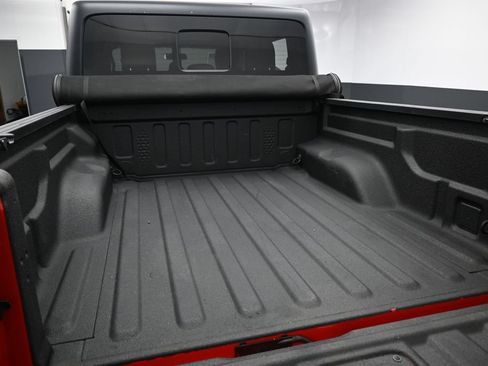 Used 2021 Jeep Gladiator Rubicon w/ Cold Weather Group AWD/4WD image 29
